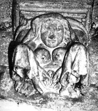 Sheela-na-gig Sainte Radegonde, France